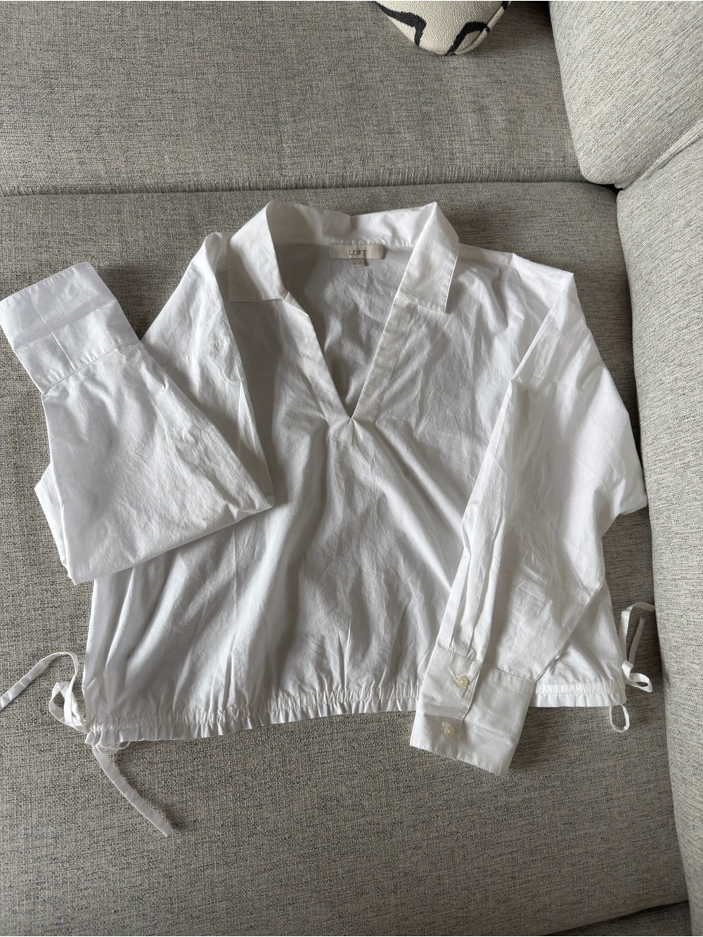 Woman’s White Long-Sleeve Popover Shirt